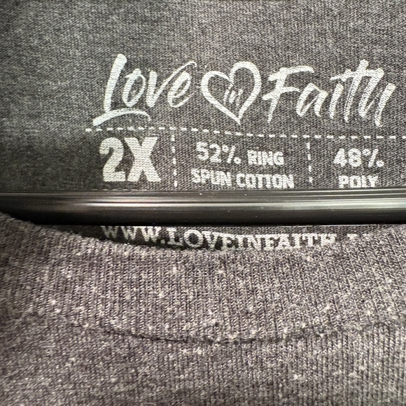 5/$25 Women's Gray Faith Hope Love Graphic Tee - Picture 3 of 3
